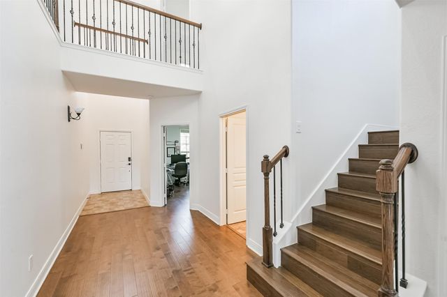24622 Emerald Pool Falls Drive, Tomball, TX 77375