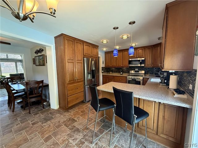 1413 Creek Pointe, Farmington, NY 14425