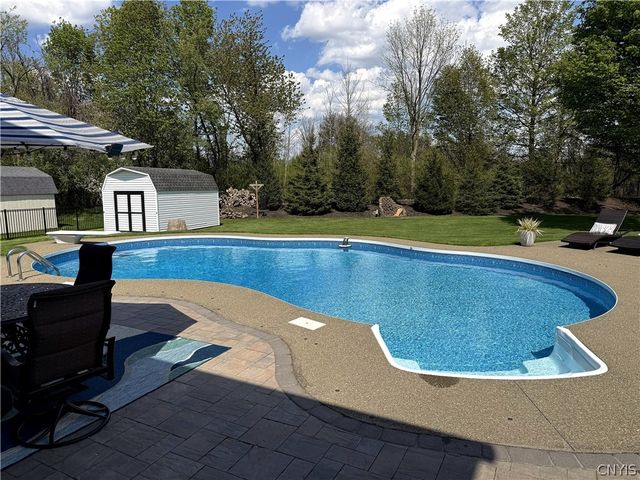 1413 Creek Pointe, Farmington, NY 14425