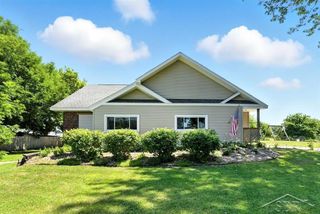 2515 S Eleven Mile Road, Auburn, MI 48611