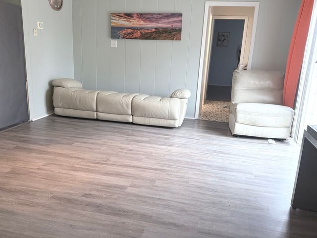 404 N Kinzie Street, Thornton, IL 60476