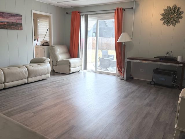 404 N Kinzie Street, Thornton, IL 60476