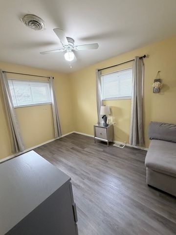 404 N Kinzie Street, Thornton, IL 60476