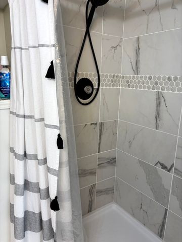 404 N Kinzie Street, Thornton, IL 60476