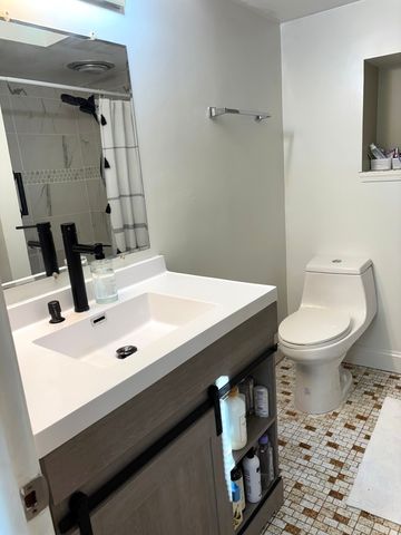 404 N Kinzie Street, Thornton, IL 60476