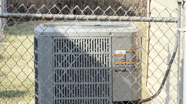 404 N Kinzie Street, Thornton, IL 60476