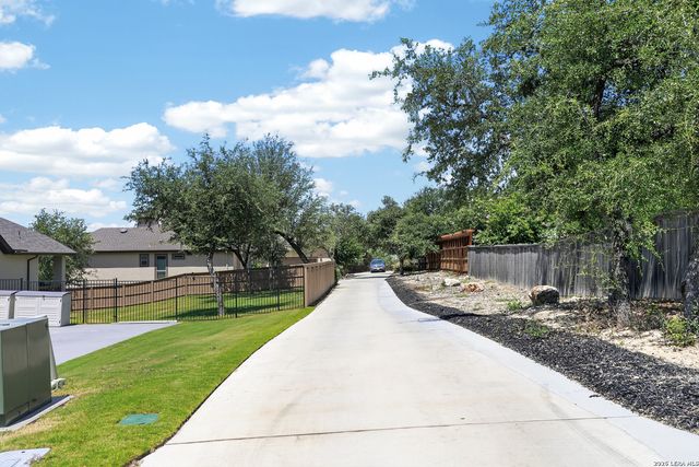 3877 FOX TROT TRL, Bulverde, TX 78163