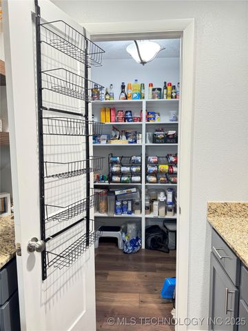 1335 N McFarland Place, Claremore, OK 74017