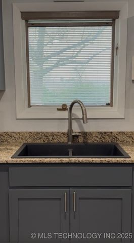 1335 N McFarland Place, Claremore, OK 74017