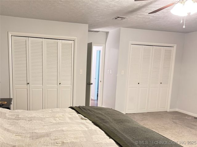 1335 N McFarland Place, Claremore, OK 74017