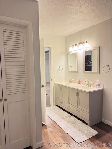 1335 N McFarland Place, Claremore, OK 74017