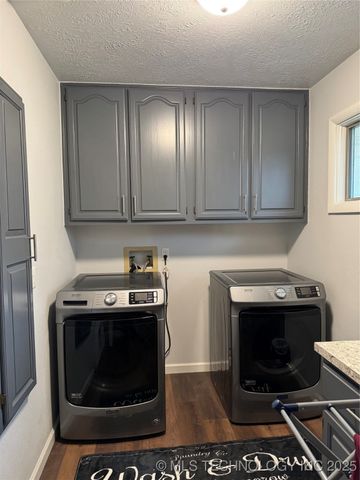 1335 N McFarland Place, Claremore, OK 74017