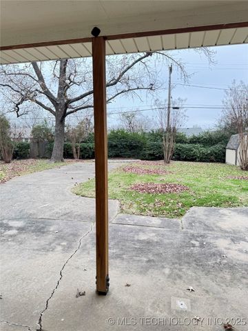 1335 N McFarland Place, Claremore, OK 74017