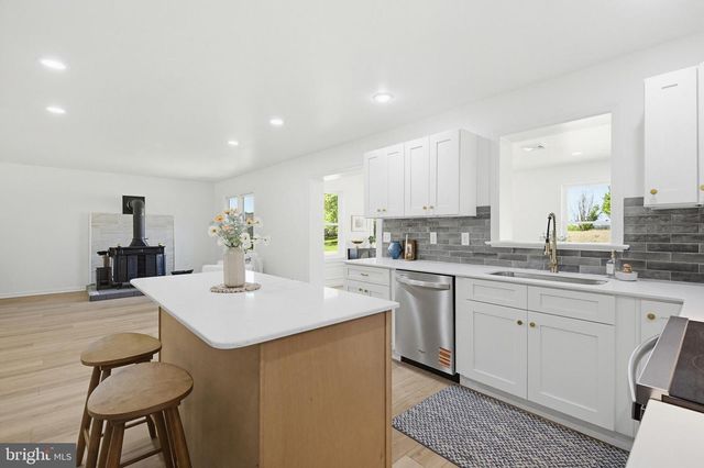 112 SAW MILL RD, Elizabethtown, PA 17022