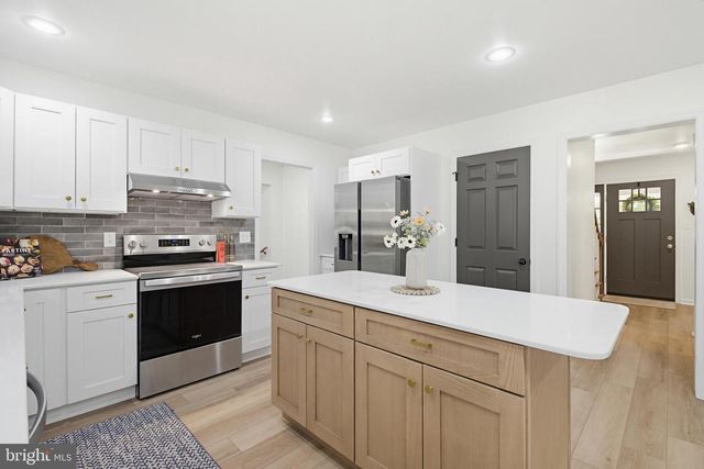 112 SAW MILL RD, Elizabethtown, PA 17022