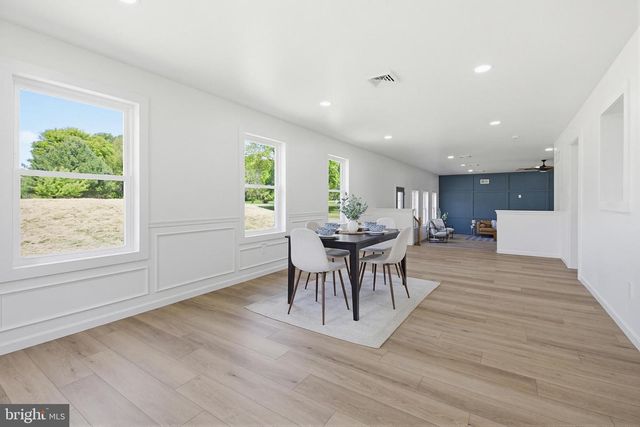 112 SAW MILL RD, Elizabethtown, PA 17022