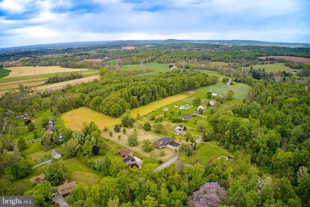 112 SAW MILL RD, Elizabethtown, PA 17022