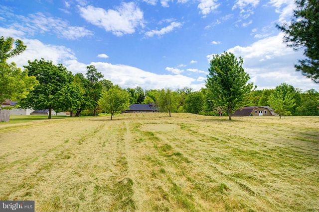 112 SAW MILL RD, Elizabethtown, PA 17022