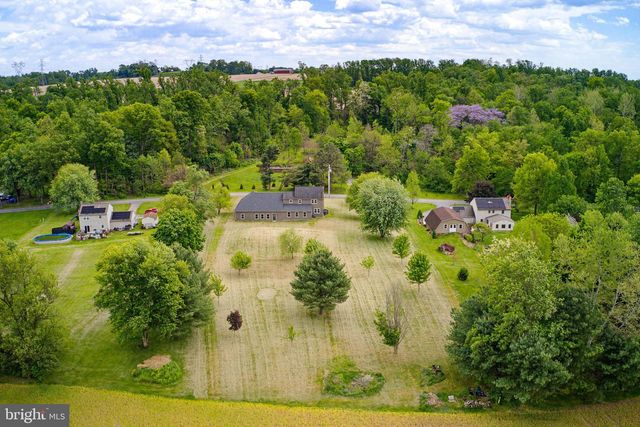 112 SAW MILL RD, Elizabethtown, PA 17022