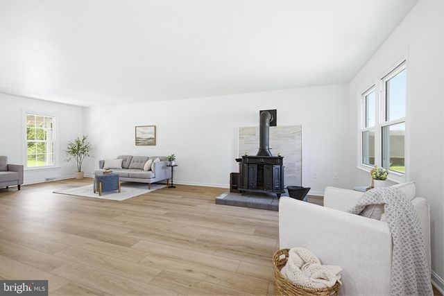 112 SAW MILL RD, Elizabethtown, PA 17022