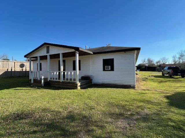 34743 Betka Road, Waller, TX 77484