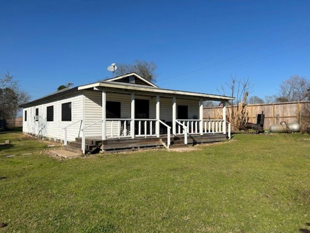 34743 Betka Road, Waller, TX 77484