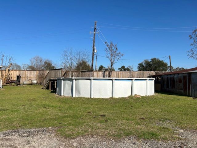 34743 Betka Road, Waller, TX 77484
