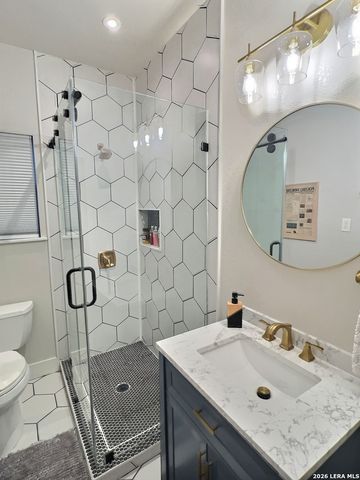 404 W Walnut, Seguin, TX 78155