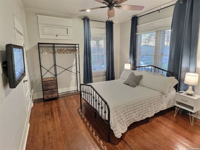 404 W Walnut, Seguin, TX 78155