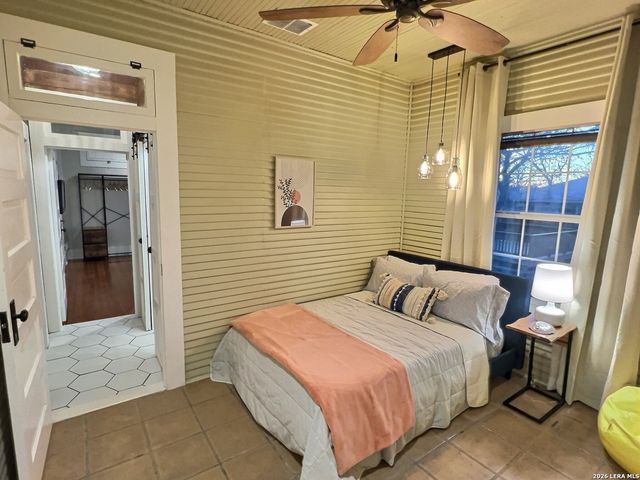 404 W Walnut, Seguin, TX 78155