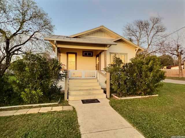 404 W Walnut, Seguin, TX 78155