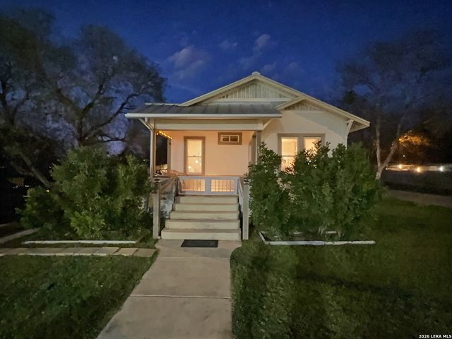 404 W Walnut, Seguin, TX 78155