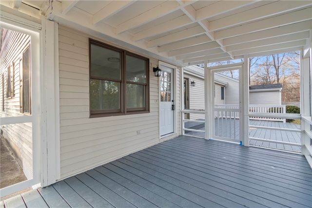 42 Belfield Drive, Johnston, RI 02919