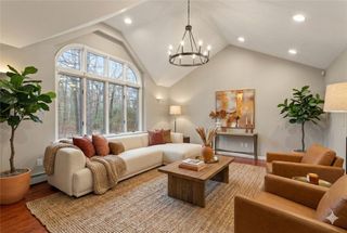 42 Belfield Drive, Johnston, RI 02919