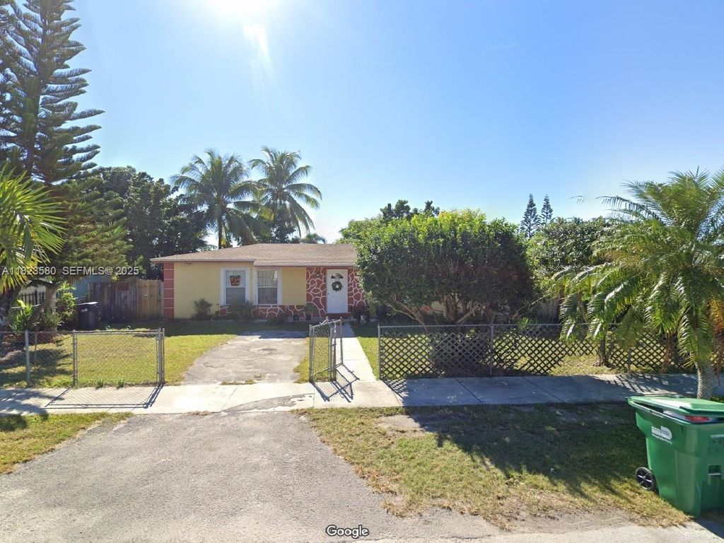 15724 SW 304th Terrace, Homestead, FL 33033