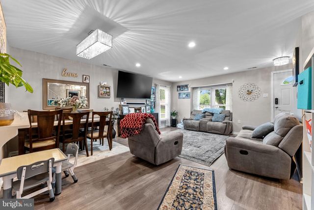 7302 ROKEBY DR, Manassas, VA 20109