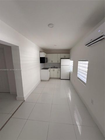 6716 NW 6th Avenue 2, Miami, FL 33150