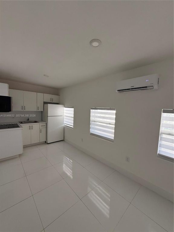 6716 NW 6th Avenue 2, Miami, FL 33150