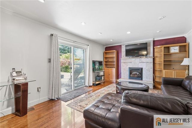 9 May Court, Piscataway, NJ 08854
