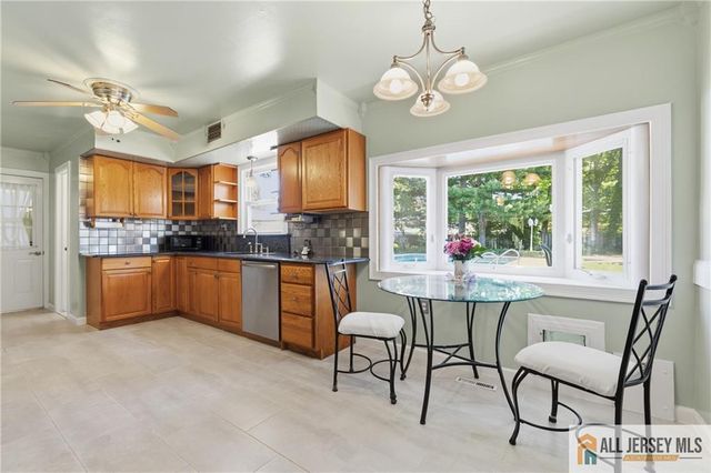 9 May Court, Piscataway, NJ 08854