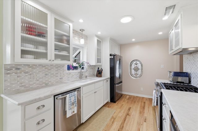 1032 Steeplewood Drive, Grapevine, TX 76051