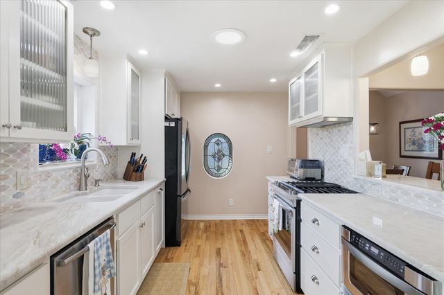 1032 Steeplewood Drive, Grapevine, TX 76051
