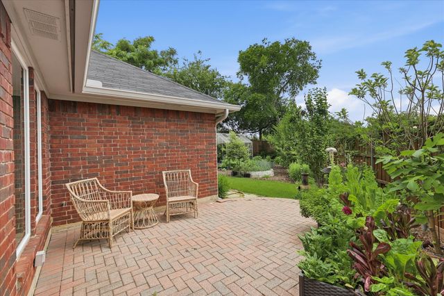 1032 Steeplewood Drive, Grapevine, TX 76051