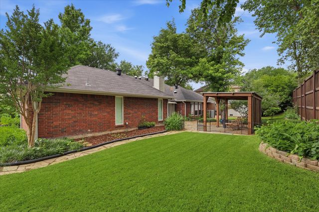 1032 Steeplewood Drive, Grapevine, TX 76051