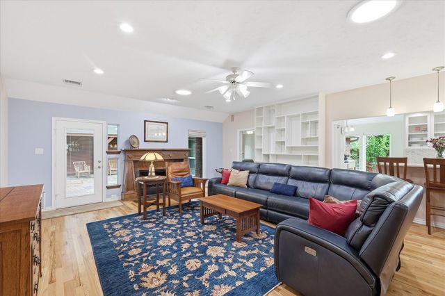 1032 Steeplewood Drive, Grapevine, TX 76051