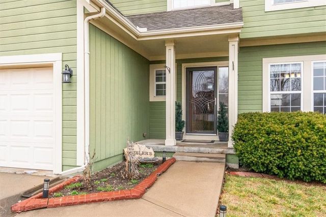 3821 SW Evergreen Lane, Lee's Summit, MO 64082