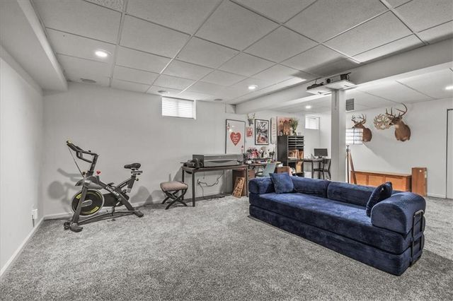 3821 SW Evergreen Lane, Lee's Summit, MO 64082