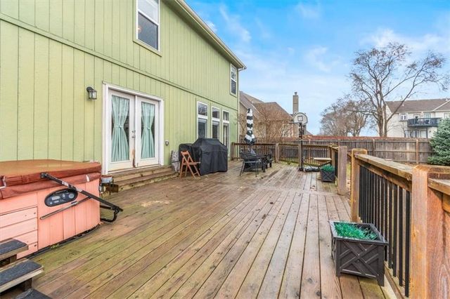 3821 SW Evergreen Lane, Lee's Summit, MO 64082