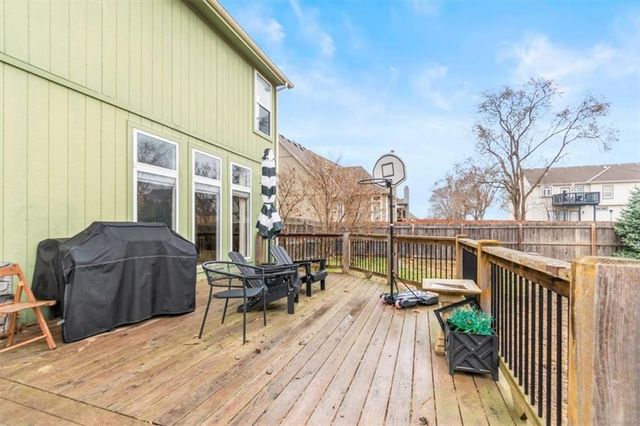 3821 SW Evergreen Lane, Lee's Summit, MO 64082