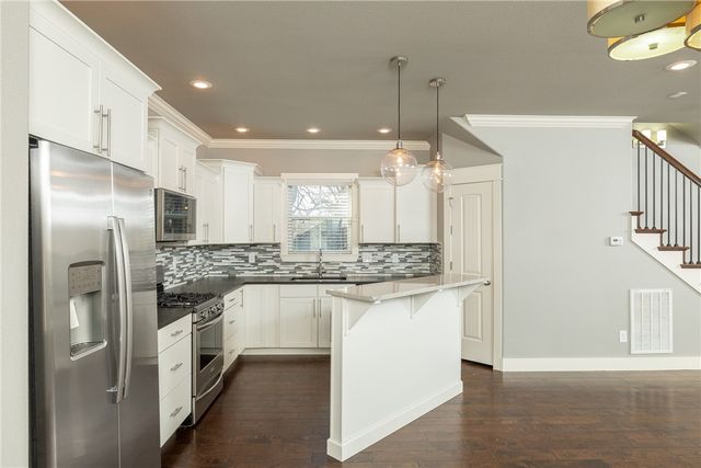 2446 N Wilderness Lane, Fayetteville, AR 72703